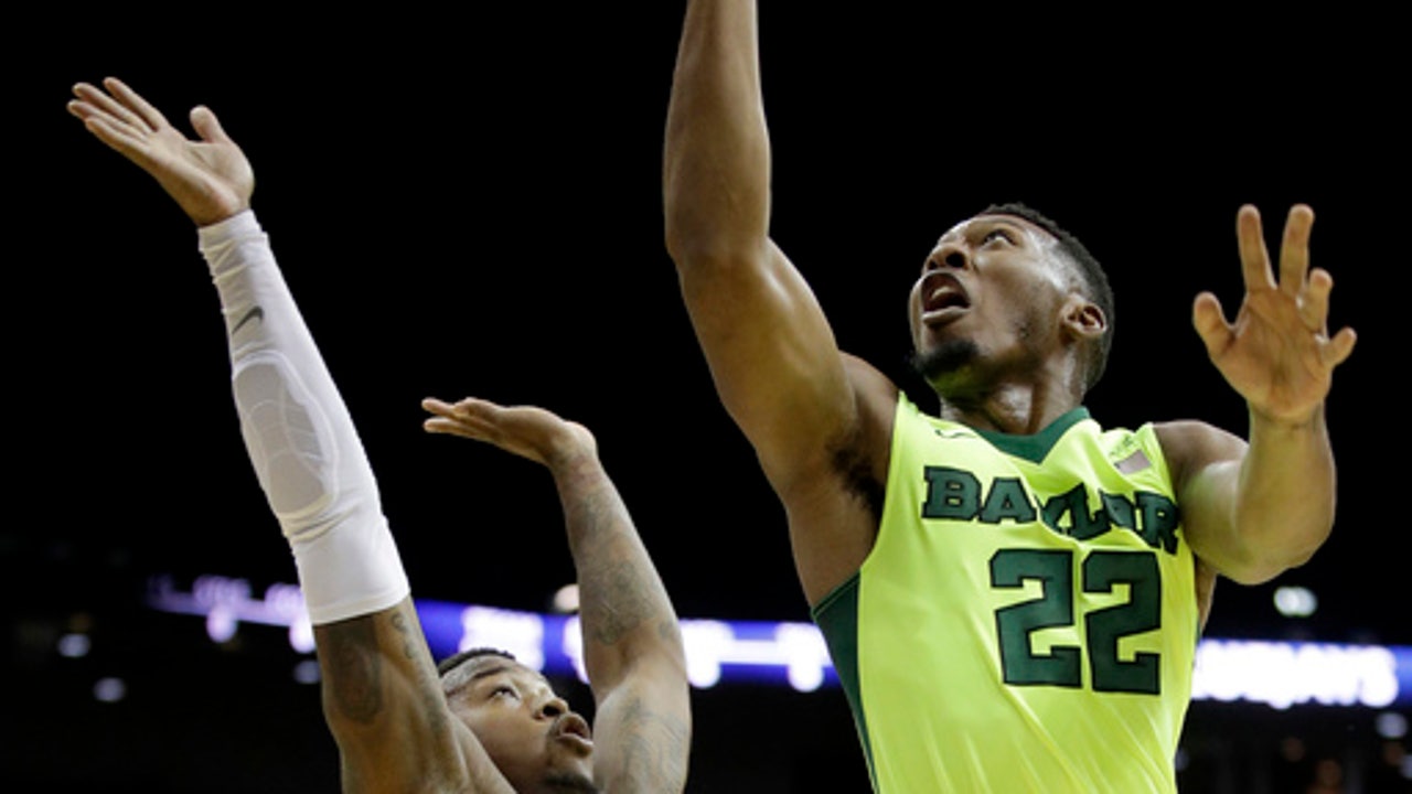 McClure helps No. 22 Baylor rally past Creighton, 65-59 (Nov 21, 2017)